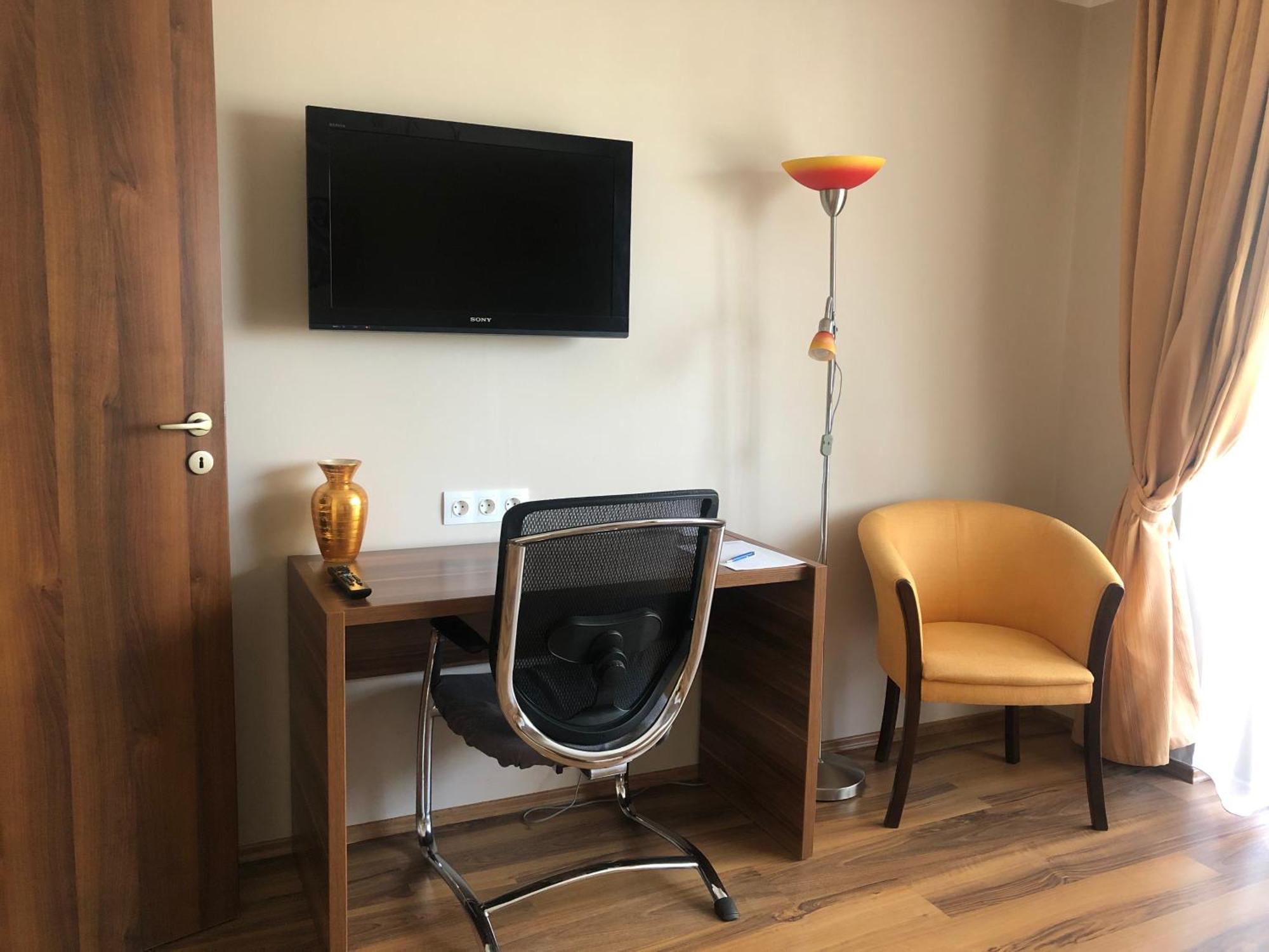 קלוז'-נאפוקה Cabrio Apart Hotel מראה חיצוני תמונה