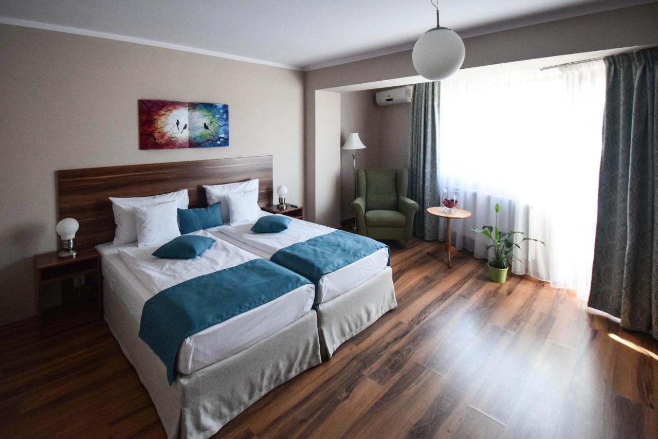 קלוז'-נאפוקה Cabrio Apart Hotel מראה חיצוני תמונה