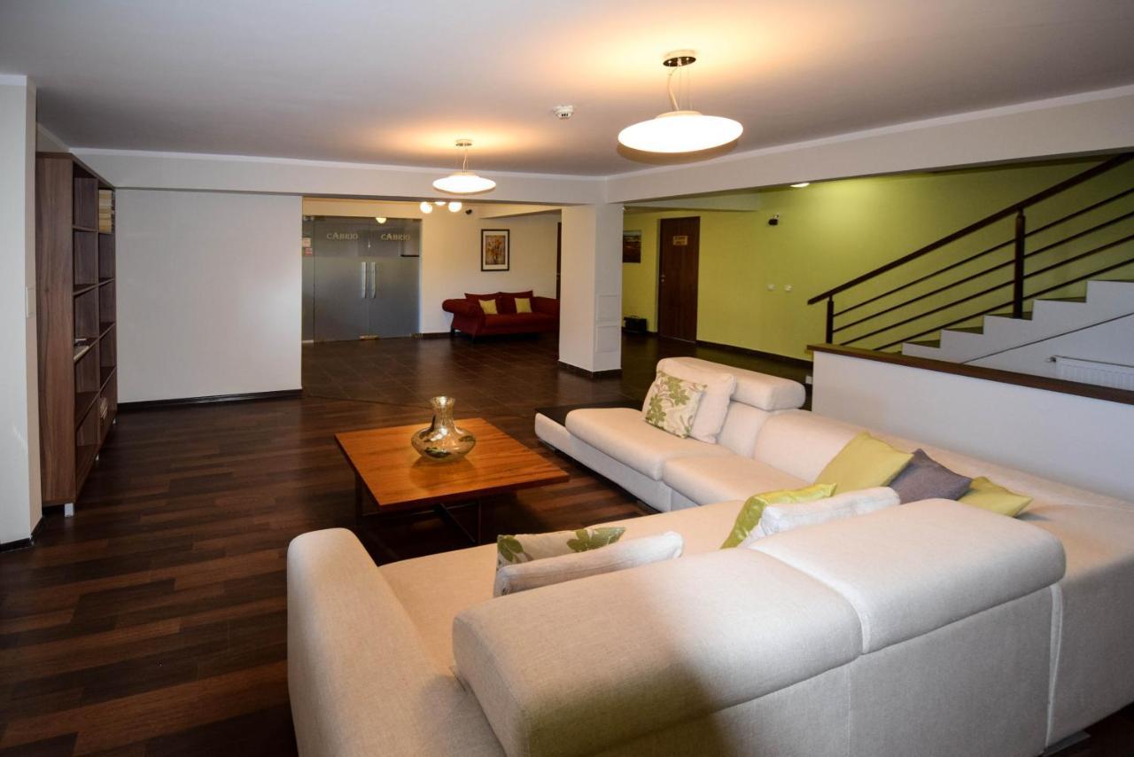 קלוז'-נאפוקה Cabrio Apart Hotel מראה חיצוני תמונה
