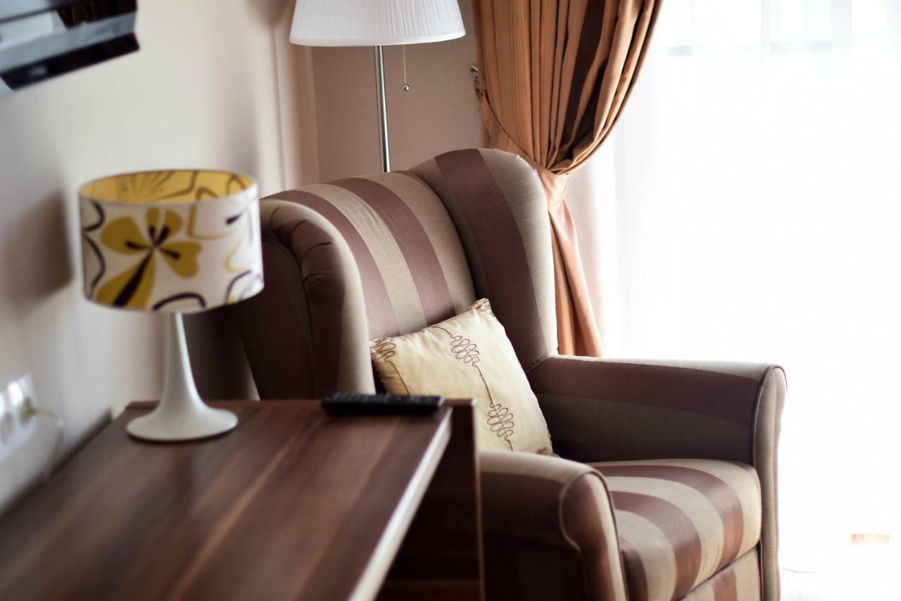 קלוז'-נאפוקה Cabrio Apart Hotel מראה חיצוני תמונה